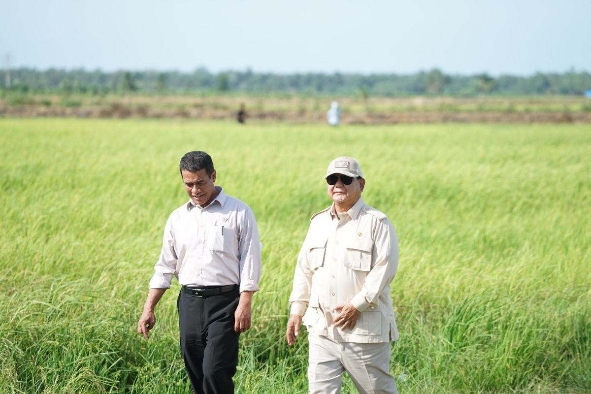 Menteri Pertanian (Mentan) Andi Amran Sulaiman bersama Presiden Prabowo Subianto dalam sebuah kesempatan.