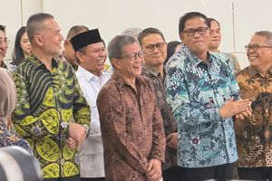 Membaca Trio Aktivis Masuk Istana