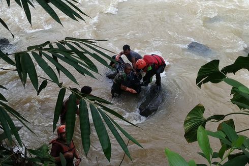Pekerja yang Jatuh ke Sungai Terbawa Material Ambruk, Ditemukan Meninggal