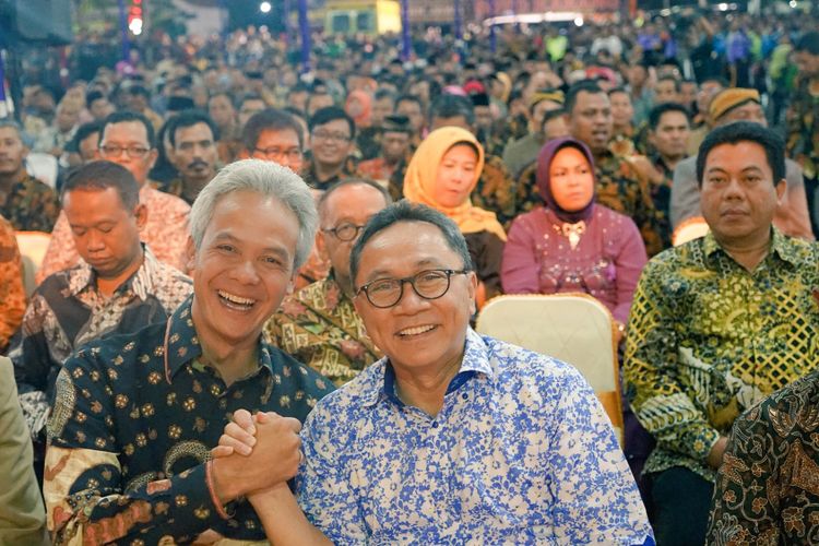 Gubernur Jawa Tengah Ganjar Pranowo dan Ketua Umum PAN Zulkifli Hasan