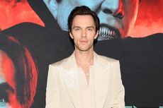 Cerita Nicholas Hoult Makan Serangga demi Renfield