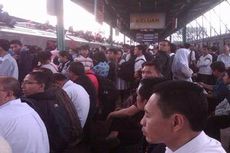 Penumpang: Tambah KRL Manggarai-Tanahabang