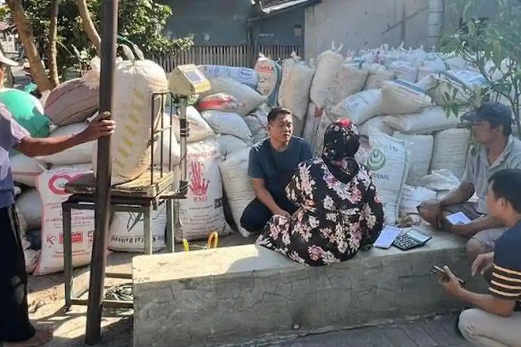 Nenek di Ponorogo Berhasil Pertahankan Tas Isi Rp 60 Juta dari Jambret, Pelaku Terekam CCTV