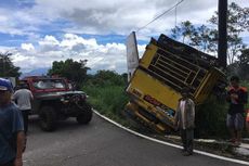 Truk Kecelakaan di Jalan Lingkar Salatiga, Mobil Komunitas Jip Bantu Evakuasi