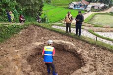 Penyebab Munculnya Lubang Misterius di Area Persawahan Bandung Barat Menurut Ahli dari ITB