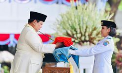 2 Paskibraka HUT ke-80 RI Terima Beasiswa Rp100 Juta, Usai Bertugas di Istana