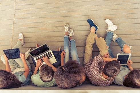 Cara Mudah Kenalkan Literasi Digital kepada Anak Sejak Dini