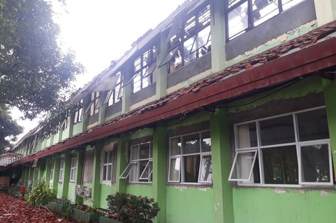 Baru Setahun Direhab, Atap 8 Kelas di SMKN 24 Jakarta Roboh, Wali Kota Jaktim Minta Diusut