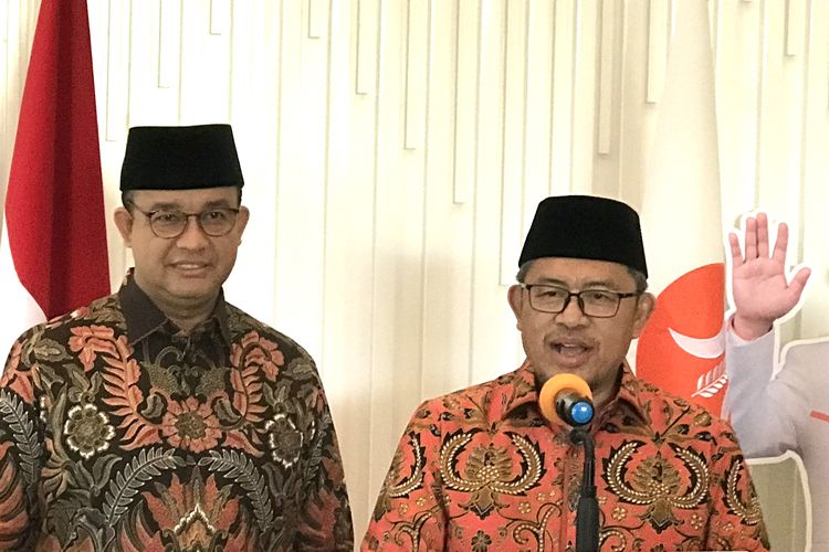 Anies Baswedan dan Wakil Ketua Majelis Syura PKS Ahmad Heryawan alias Aher saat ditemui di Kantor Dewan Pimpinan Pusat (DPP) PKS di Jalan TB Simatupang, Jakarta Selatan, Minggu (30/10/2022)