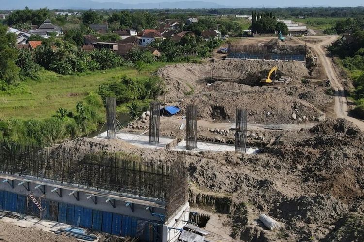Pembangunan Jalan Tol Solo-Yogyakarta-YIA Kulon Progo.