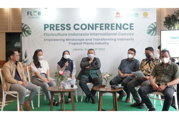Konferensi pers acara Floriculture Indonesia International Convex (FLOII) di Hall A Jakarta Convention Center (JCC), Jakarta, Jumat (14/10/2022) hingga Minggu (16/10/2022) 