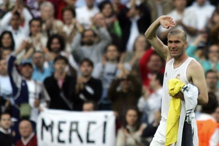 Zinedine Zidane saat melakoni laga perpisahan bersama Real Madrid, 7 Mei 2006.