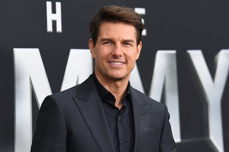 Aktor Tom Cruise menghadiri acara jumpa penggemar untuk film The Mummy di AMC Loews Lincoln Square, New York, AS, pada Selasa (6/6/2017) waktu setempat.