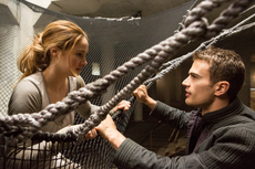 Sinopsis Divergent, Perjuangan Divergent Menegakkan Keadilan