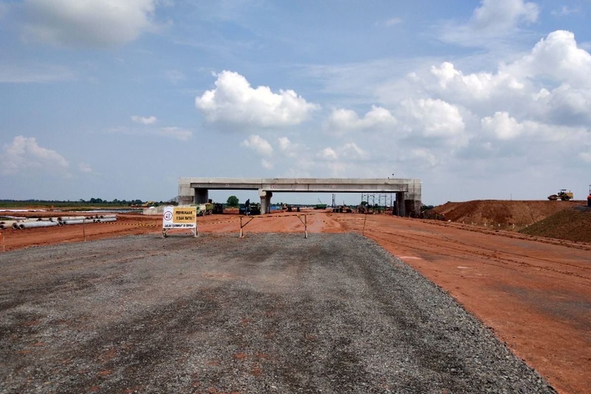 Perkembangan proyek Tol Trans Sumatera ruas Palembang-Indralaya, Rabu (24/5/2017).