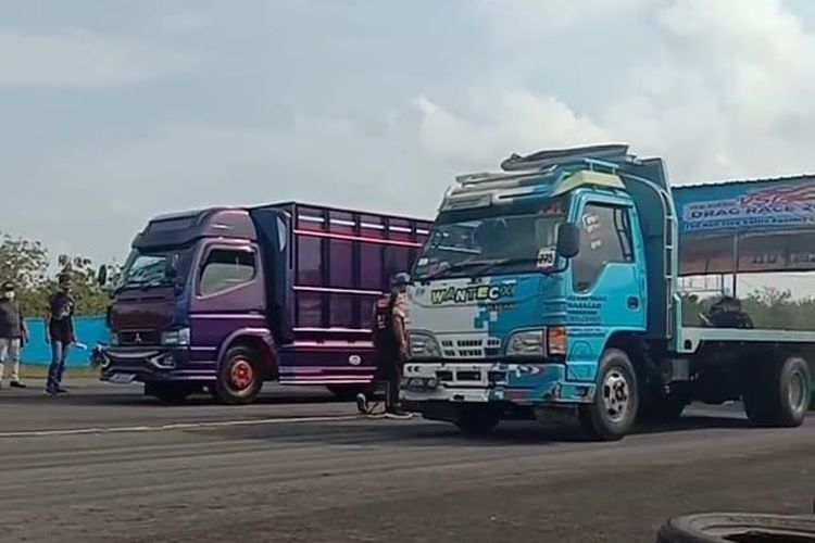 Drag race untuk truk yang digelar oleh VSC Yogyakarta