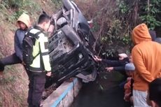 Mobil Terjun ke Jurang Sedalam 20 Meter di Garut, 7 Orang Luka-luka