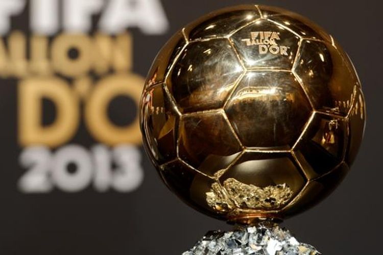 Trofi FIFA Ballon d'Or. 