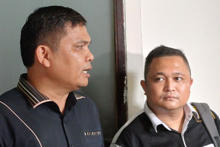 Kuasa hukum Fransiska Candra Novita Sari alias Siskaeee, Tofan Agung Ginting (kanan) saat ditemui wartawan di Pengadilan Negeri Jakarta Selatan, Kamis (22/2/2024).