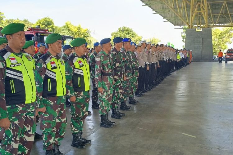 Pemerintah remis menaikkan gaji TNI dan Polri yang berlaku mulai 1 Januari 2024.