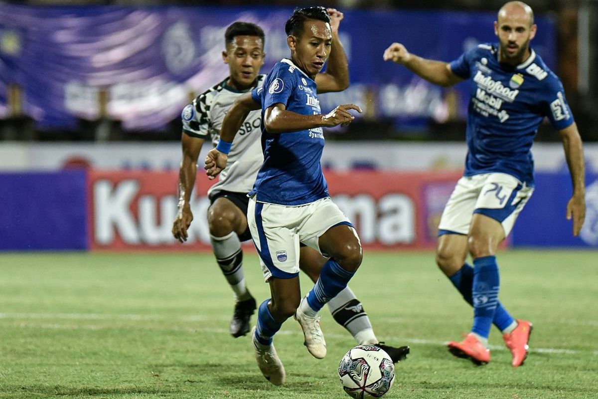 Pertandingan pekan ke-21 Liga 1 2021-2022, Persib Bandung vs Persikabo 1973, di Stadion I Gusti Ngurah Rai, Bali, Sabtu (29/1/2022) malam WIB.