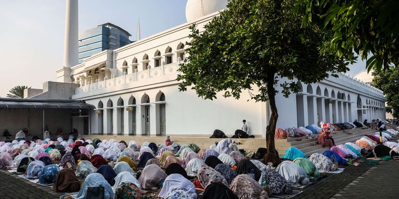 Masjid agung al-azhar jakarta selatan pastikan gelar salat tarawih pertama malam ini