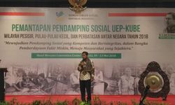 Mensos Bakar Semangat Ratusan Pendamping Sosial