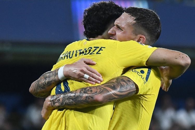 Penyerang Villarreal, Georges Mikautadze, merayakan gol pada pertandingan Villarreal vs Juventus yang merupakan bagian dari matchweek 2 Liga Champions 2025-2026 yang bergulir pada Kamis (2/10/2025) dini hari WIB.