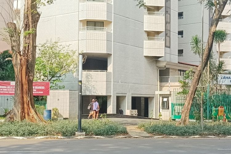 H-2 Eksekusi Hotel Sultan, Karyawan Kompleks Khawatir Terkena PHK