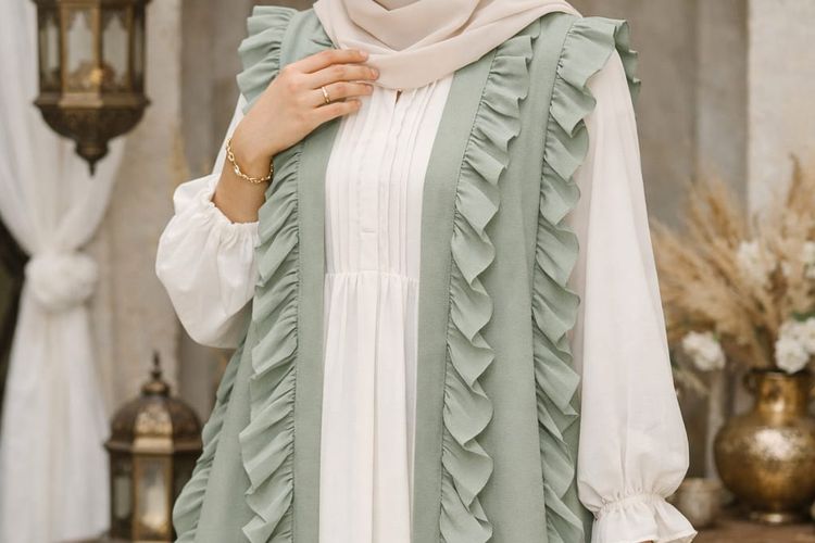 Baju rompi lepas ruffle (AI)