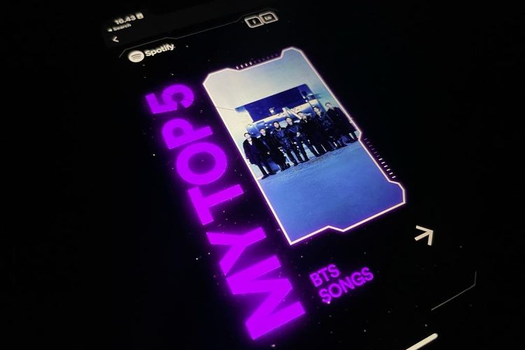 Poster My Top 5 BTS Songs di Spotify untuk rayakan BTS 10th Anniversary.