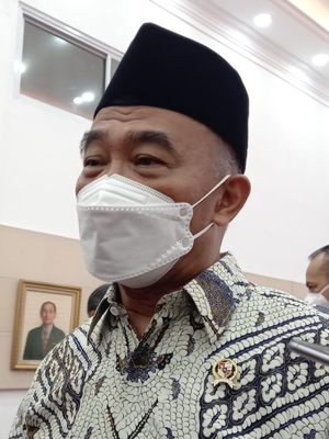 Menteri Koordinator Bidang Pembangunan Manusia dan Kebudayaan (Menko PMK) Muhadjir Effendy di Gedung Kemenko PMK, Jalan Medan Merdeka Barat, Jakarta Pusat, Kamis (19/5/2022). 