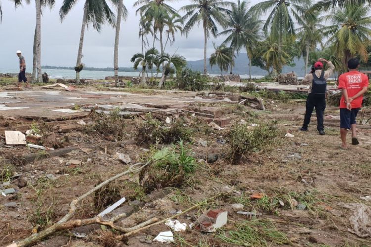 Salah satu wilayah terdampak tsunami yang melanda sejumlah wilayah pantai di Selat Sunda, khususnya Banten, pada Sabtu (22/12/2018)