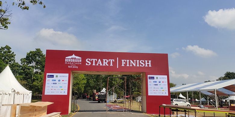 Garis Start dan Finish perhelatan Borobudur Marathon 2019 yang akan digelar, Minggu (17/11/2019) di kawasan Taman Lumbini, Candi Boroburud, Magelang, Jawa Tengah.