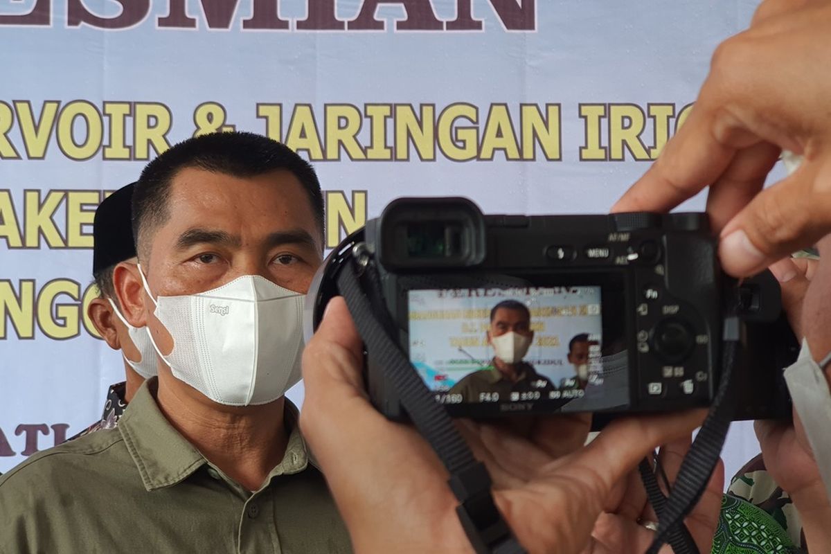 Bupati Gunungkidul Sunaryanta saat di Kapanewon Semin, Kamis (20/1/2022)