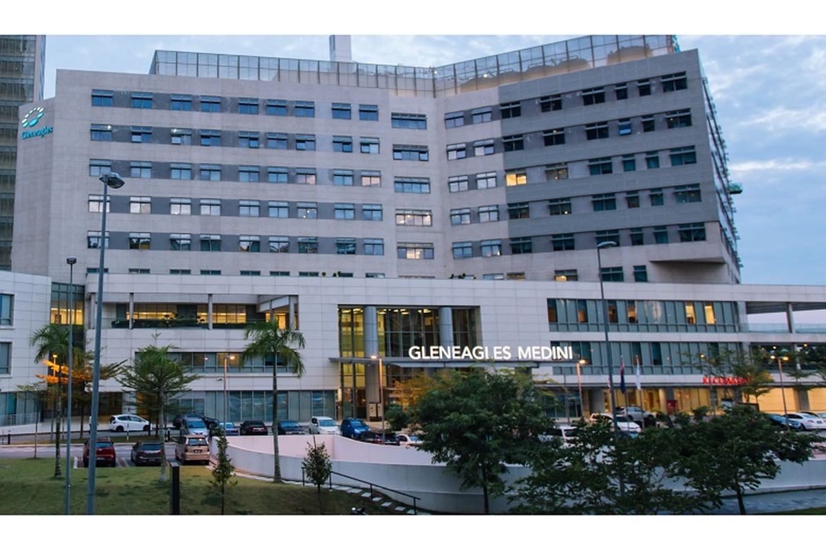 Gleneagles Hospital yang ada di Malaysia. 