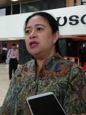 Ketua DPR Puan Maharani di Kompleks Parlemen, Senayan, Jakarta, Senin (24/2/2020)