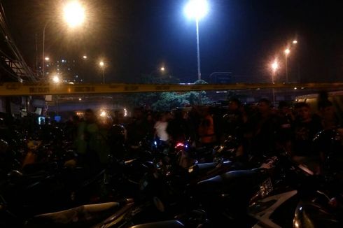 Ledakan Bom di Terminal Kampung Melayu, Arus Lalu Lintas ke Otista Ditutup