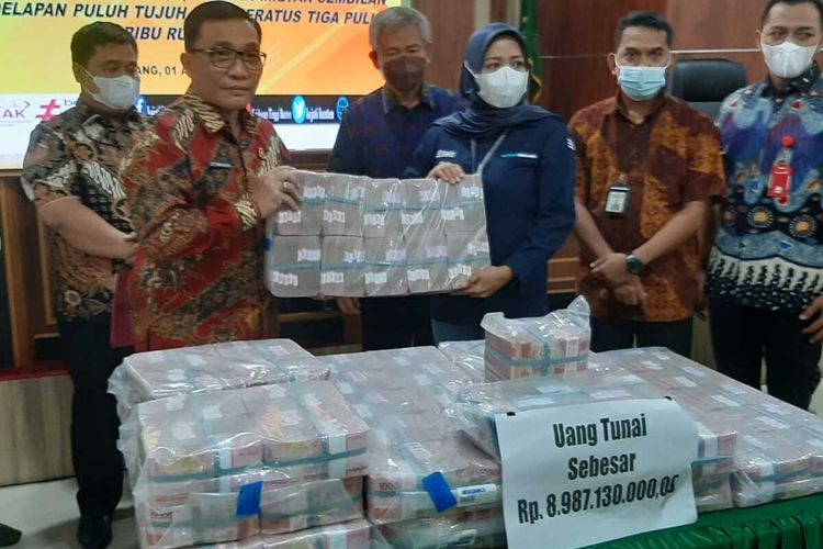 Penyedia Komputer UNBK yang Dikorupsi Kembalikan Kerugian Negara Rp8.9 M ke Kejati Banten