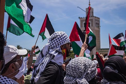 Mengenal Sejarah dan Makna Keffiyeh, Penutup Kepala Simbol Perlawanan Palestina 