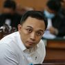 Rizky Rizal Hanya Terdiam Dituntut 8 Tahun Penjara, Berulang Kali Tarik Napas Panjang