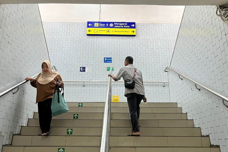 Lift Stasiun Depok Baru Ditargetkan Rampung Akhir 2026, Eskalator Kapan Dibangun?