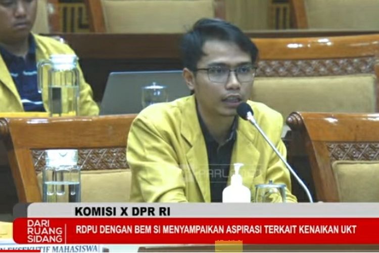 Presiden BEM Unsoed, Maulana Ihsan di rapat dengar pendapat umum (RDPU) bersama Komisi X DPR RI, Kamis (16/5/2024).