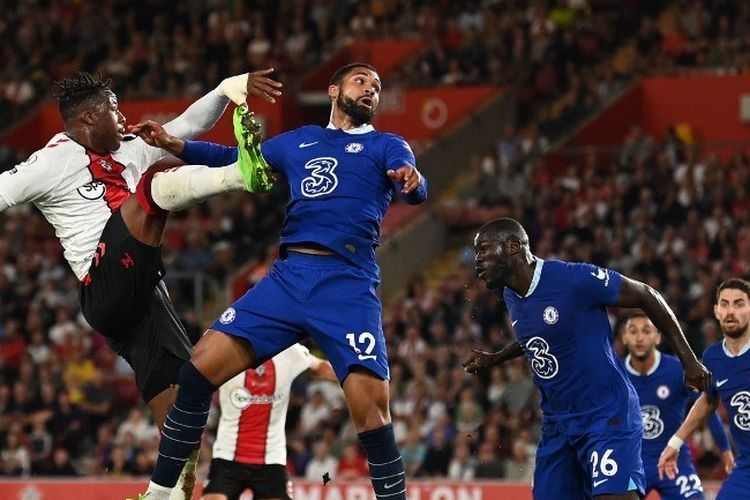 Pertandingan Southampton vs Chelsea pada pekan kelima Liga Inggris 2022-2023 di Stadion St. Mary, Rabu (31/8/2022) dini hari WIB. Southampton menang 2-1 berkat gol Romeo Lavia dan Stuart Armstrong. Sementara, satu gol Chelsea dicetak Raheem Sterling. Terkini, Chelsea dan Southampton akan kembali bertanding pada pekan ke-24 Liga Inggris 2022-2023. Laga Chelsea vs Southampton akan digelar di Stadion Stamford Bridge pada Sabtu (18/2/2023) malam WIB.