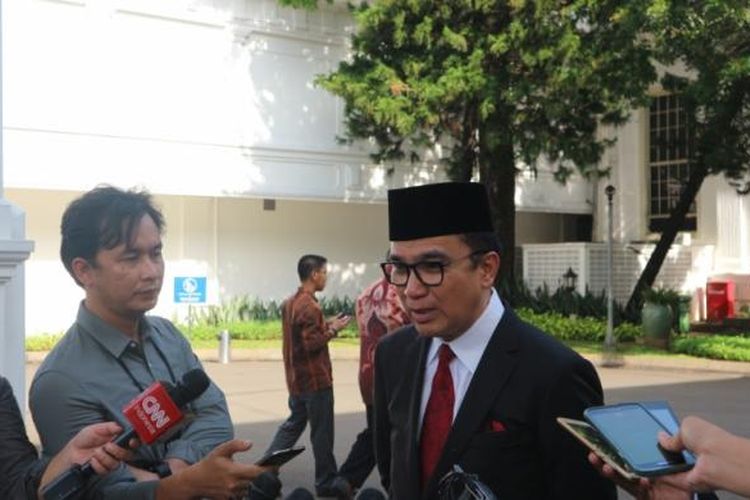 Politisi Golkar Tantowi Yahya usai dilantik sebagai Dubes Selandia Baru di Istana Negara, Jakarta, Senin (13/3/2017).