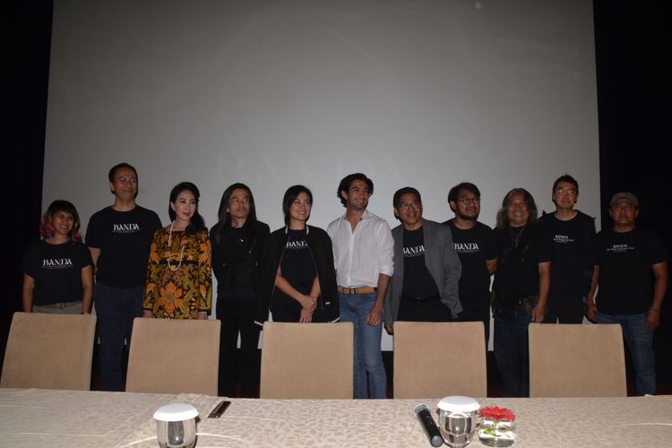 Tim produksi film dokumenter Banda The Dark Forgotten Trail menghadiri screening dan jumpa pers di XXI Plaza Indonesia, Thamrin, Jakarta Pusat, Rabu (27/7/2017) malam.