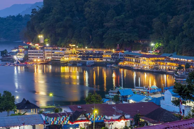 Kampung Warna Warni Tigarihit Tempat Wisata Baru Di Danau Toba Halaman All Kompas Com