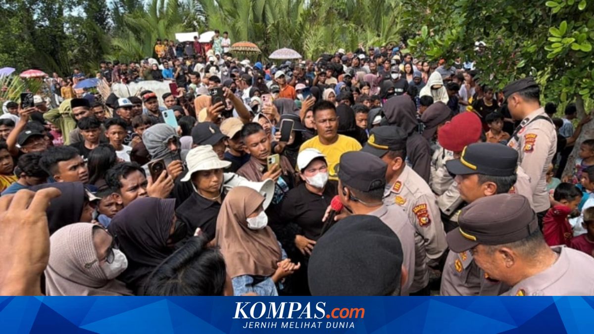 Rumah Diduga Bandar Narkoba Dibakar Warga di Rokan Hilir, Polisi: Masih Diselidiki Terduga Pelakunya ~SN

Klik untuk baca: