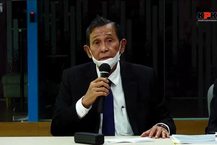 Indonesia's Corruption Eradication Commission (KPK) supervisory council chair Tumpak Panggabean speaks during a press conference on Thursday, April 8, 2020. A KPK employee, identified as IGAS, was in possession of confiscated property of a graft case and was already dishonorably discharged. 