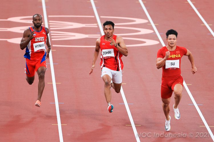 Sprinter Indonesia, Lalu Muhammad Zohri (tengah), saat bertanding di Olimpiade Tokyo 2020 di Olympic Stadium, Sabtu (31/7/2021). 
